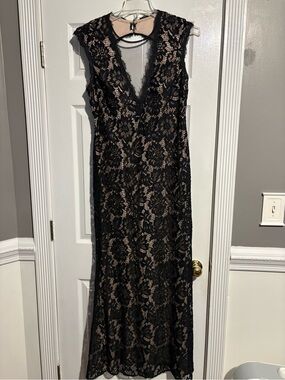 Betsy & Adam Black Lace Maxi Dress with Nude Lining